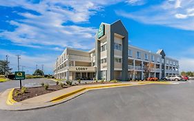 Quality Inn Rocky Mount 2*